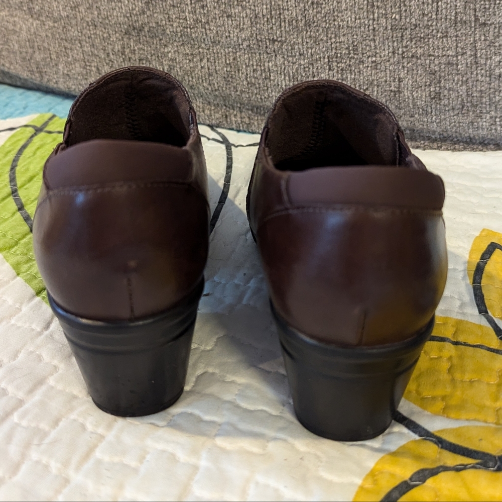 Clarks Womens Emslie Chelsea Slipon chunky heel comfy boot bootie ankle - Picture 3 of 12
